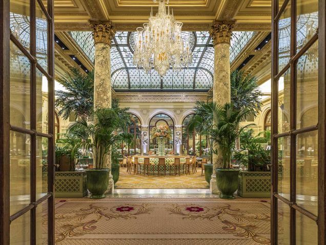 فندق بلازا (THE Plaza).