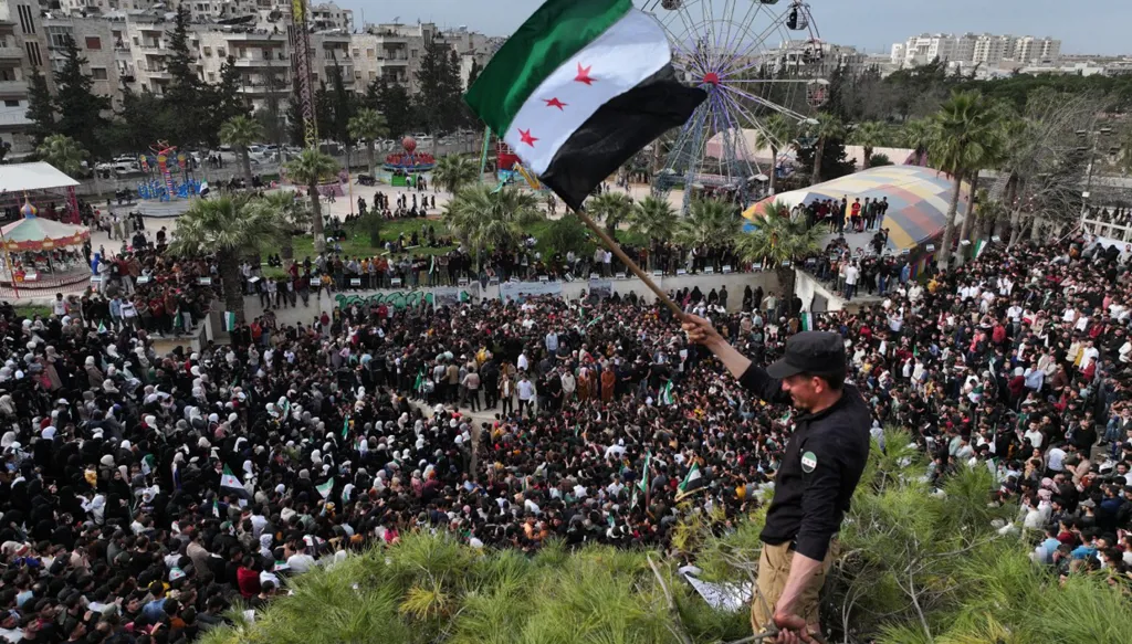 الأخطار التي تتربّص بالنظام السوري الجديد