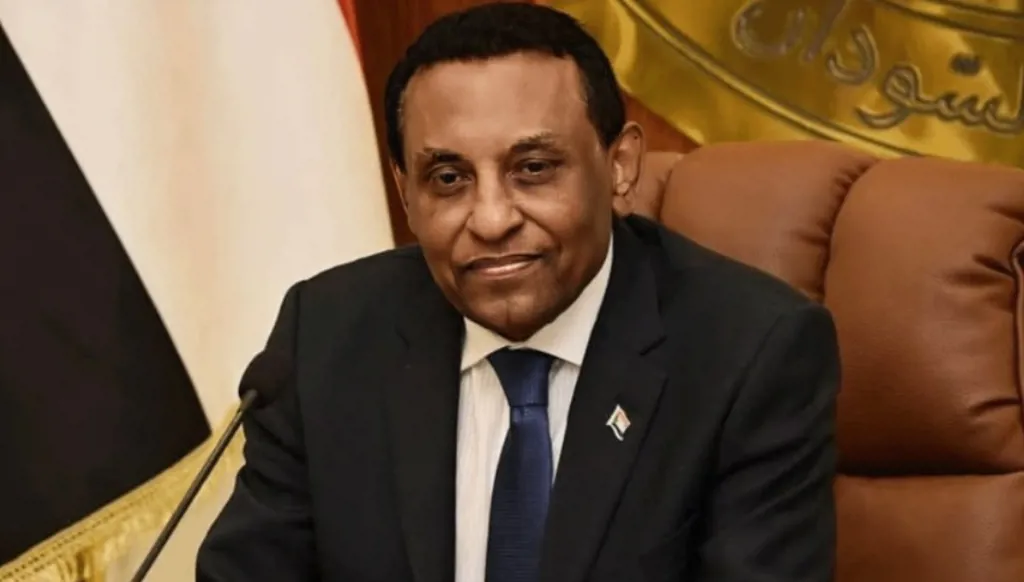 السودان... كامل إدريس إلى القاهرة في أول زيارة خارجية له