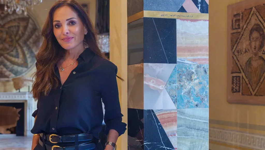 "وجود الغايب"... المصممة هالة سالم لـ"النهار": نقشتُ شعر ناديا تويني لأنه يجسّد بيروت