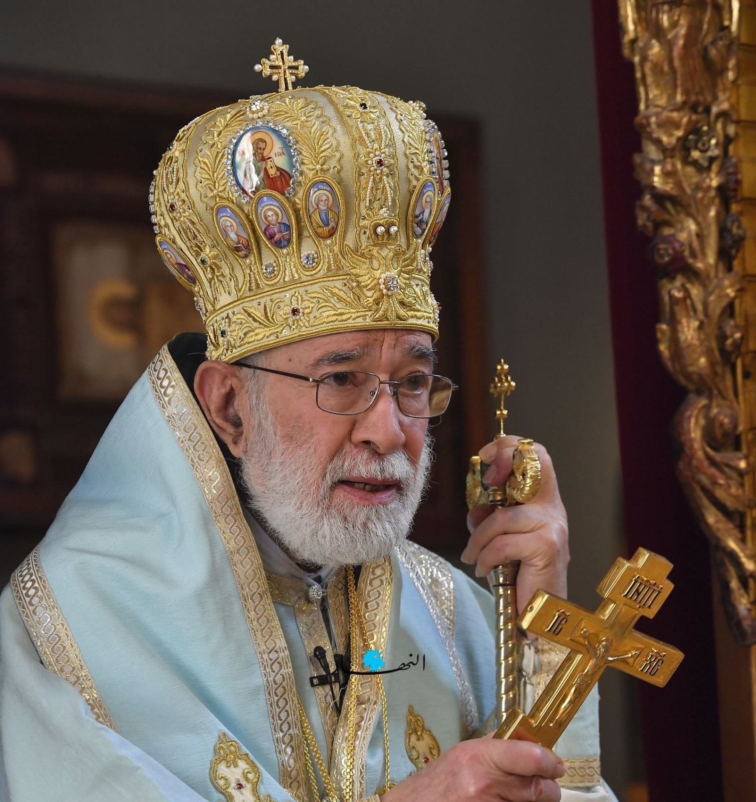 المطران الياس عودة.
