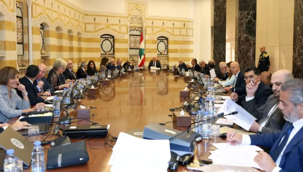 علاقات غير سوية