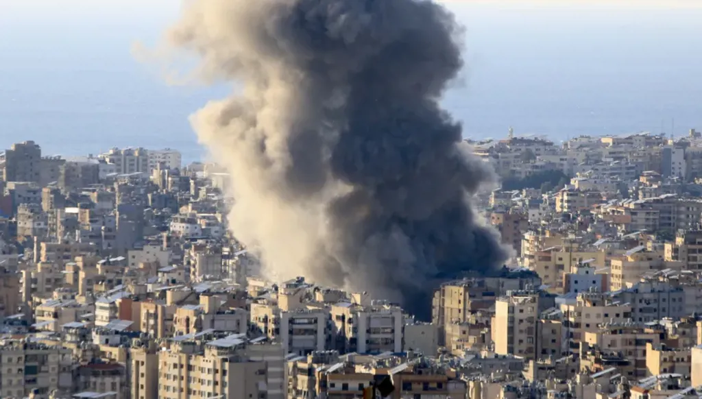 إنقاذ لبنان من الخطر الإسرائيلي والسيطرة الإيرانية