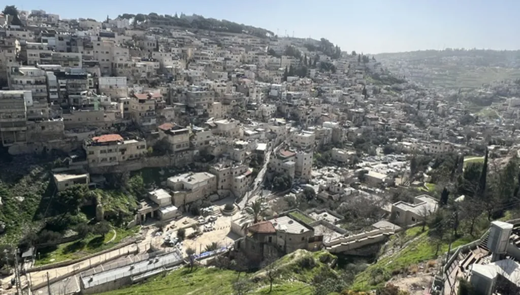 الحفريات الأثريّة في سلوان: أداة تهجير تحت غطاء التاريخ