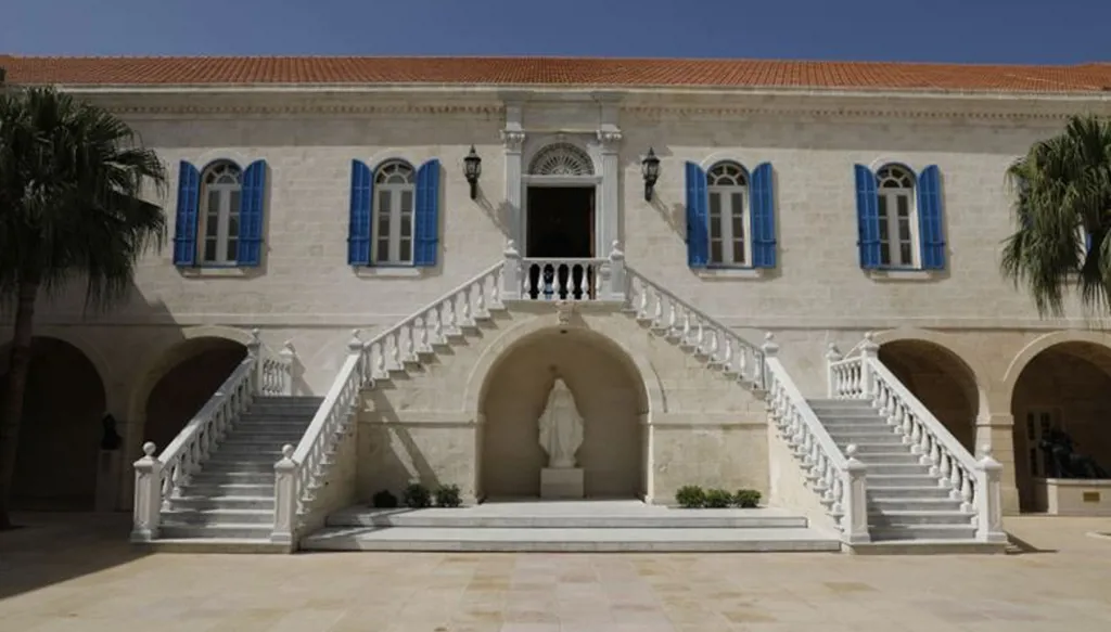 انتخابات الرابطة المارونية: تزكية بمباركة بكركي... كرم وحلو: البطريرك مرتاح والوضع فرض التوافق