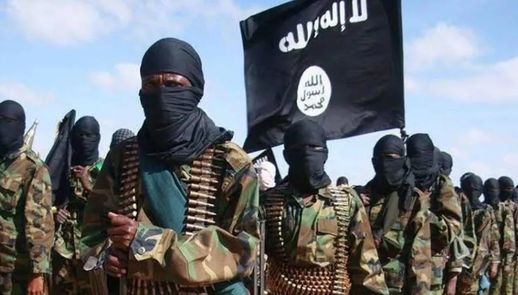 إنزال جوي ليلي... "التحالف الدولي" و"قسد" يعتقلان 3 من عناصر "داعش" في شمال الرقة