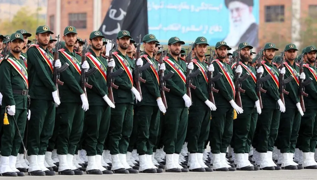 الحرس الثوري يُنذر بـ"ردّ عنيف": واشنطن وضعت نفسها "بشكل مباشر" على خط المواجهة