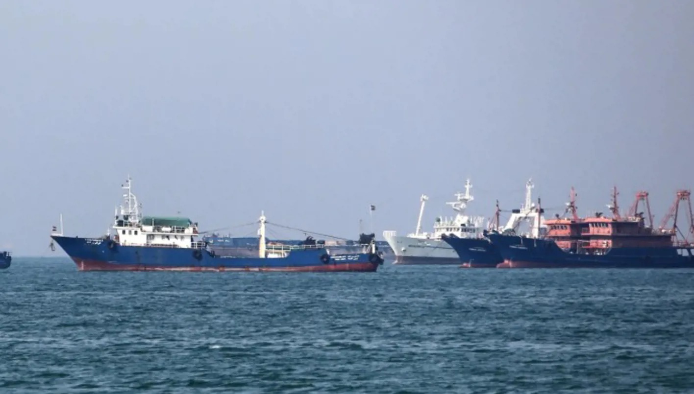 سفن في مضيق هرمز (وكالات).