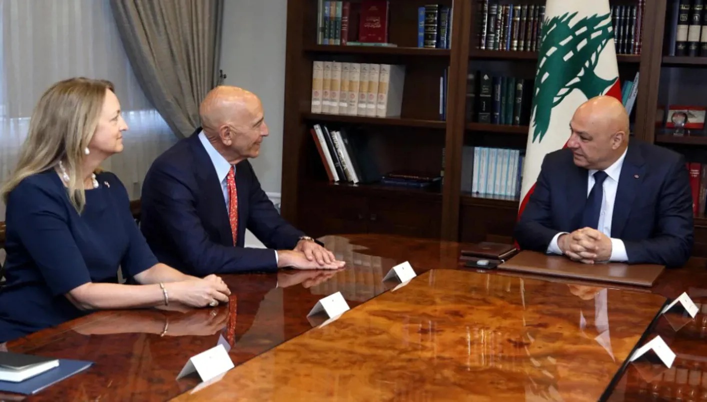 لقاء سابق بين عون وبرّاك (أرشيفية، الرئاسة اللبنانية).