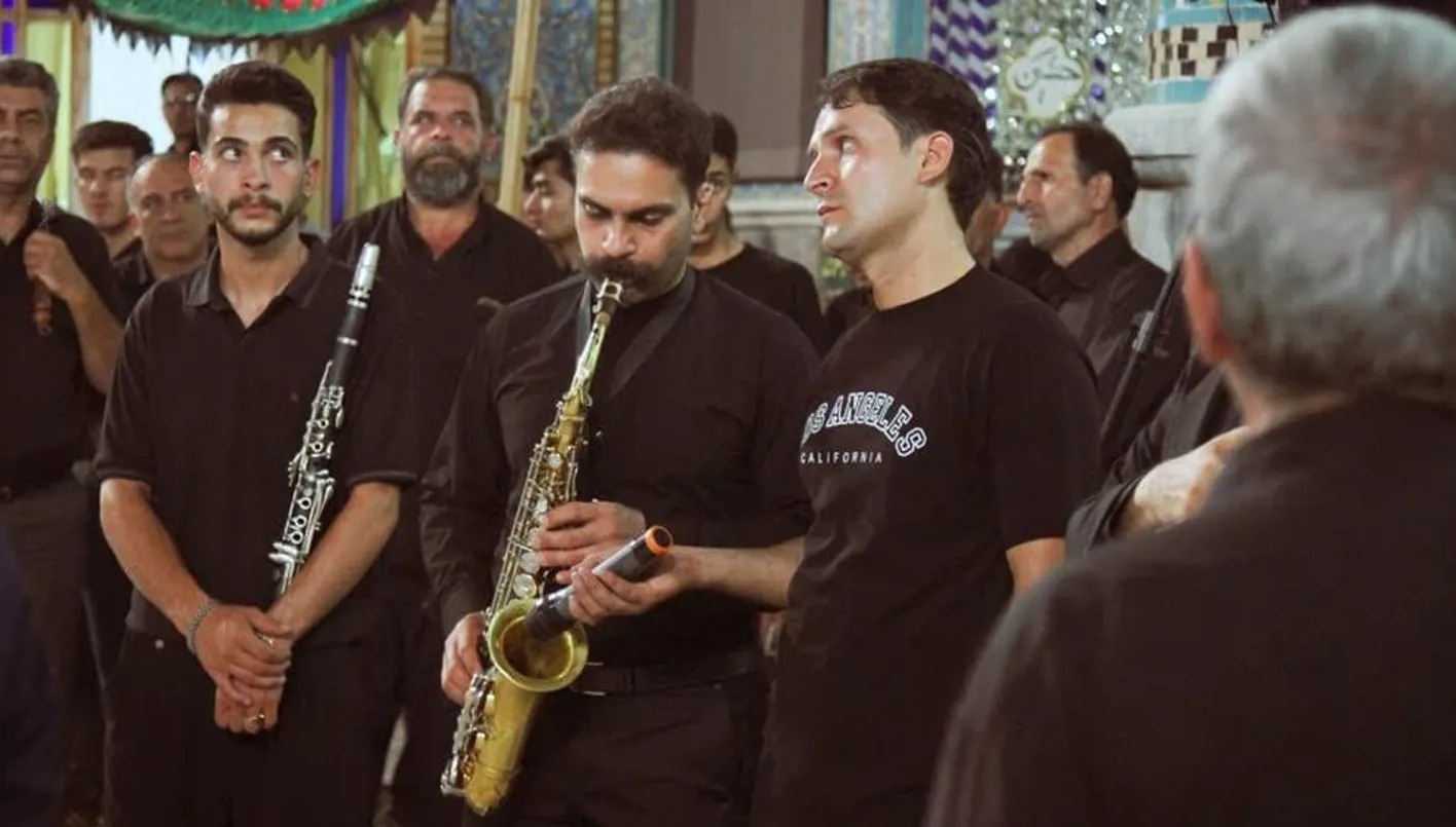 من إحياء ذكرى عاشوراء في إيران (وكالات).