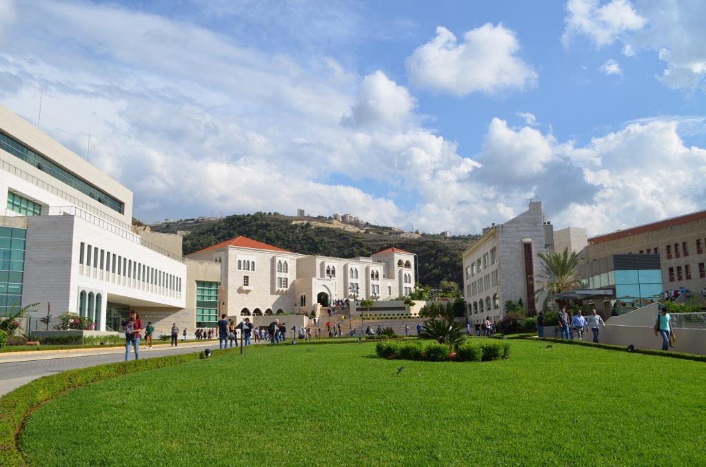 جامعة الـLAU (انترنت).