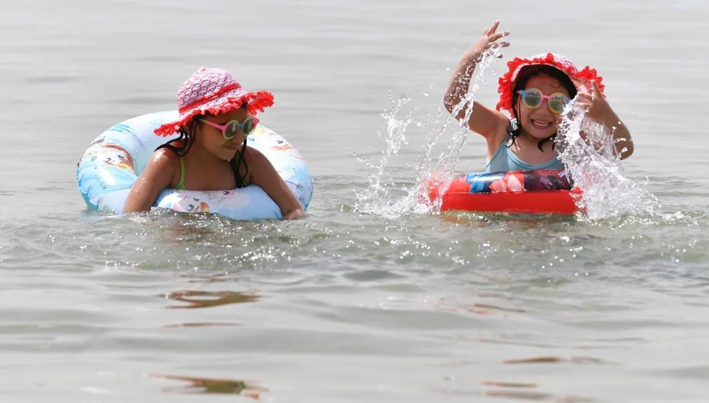 موجة الحرّ تشتدّ يومَي السبت والأحد... والحرارة تُلامس الـ41 درجة!