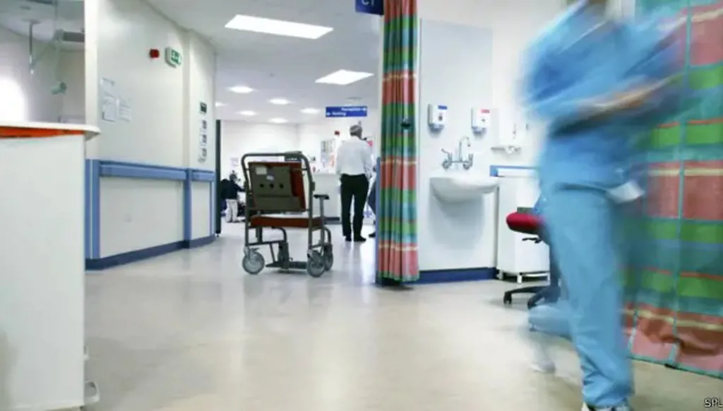 غافل العناصر الأمنية... هروب سجين من المستشفى في طرابلس!