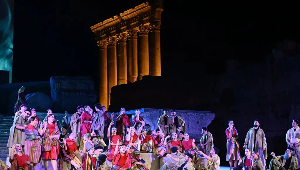 برغم القلق الأمني... إقبال على مهرجانات الصيف ونجاح لافت