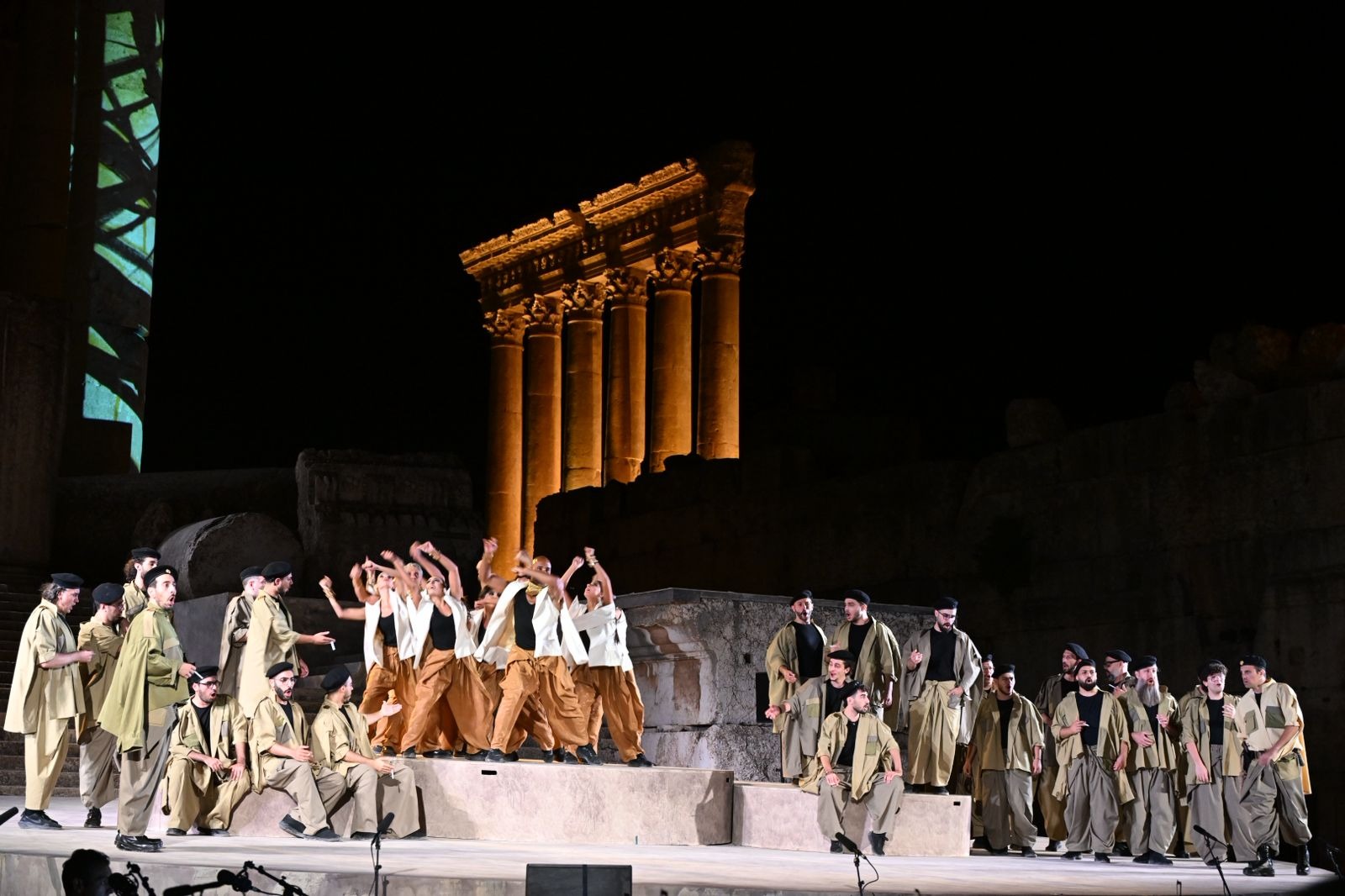 مهرجانات بعلبك (حسام شبارو).