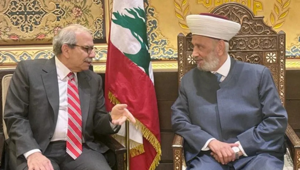 لقاء سابق بين دريان وسلام (أرشيفية).
