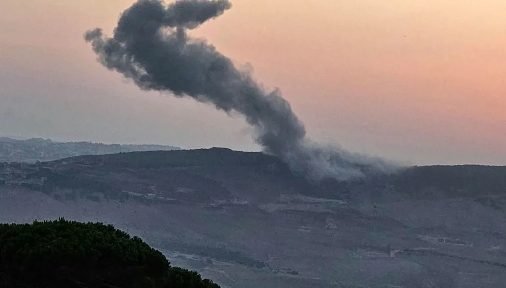  غارة جوية إسرائيلية استهدفت أطراف بلدة كفرتبنيت في قضاء النبطية (أ ف ب).