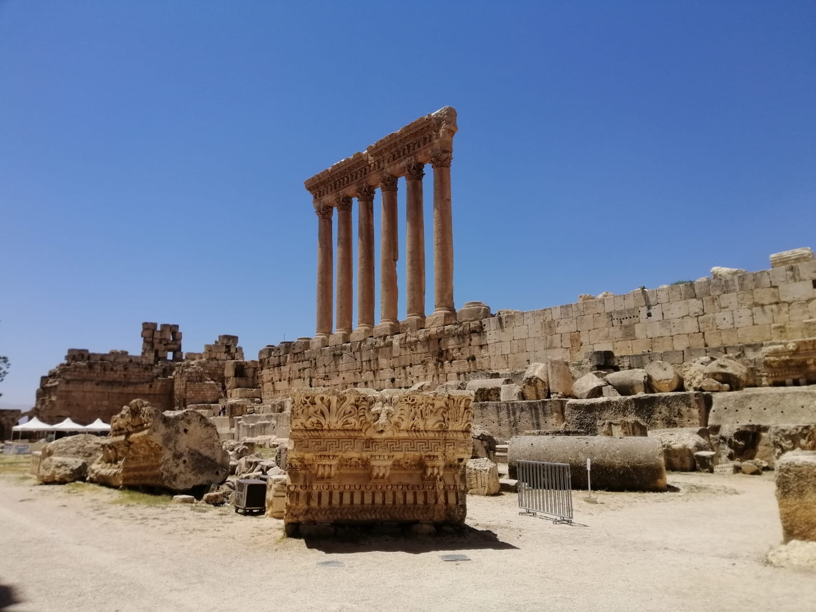 قلعة بعلبك (انترنت).