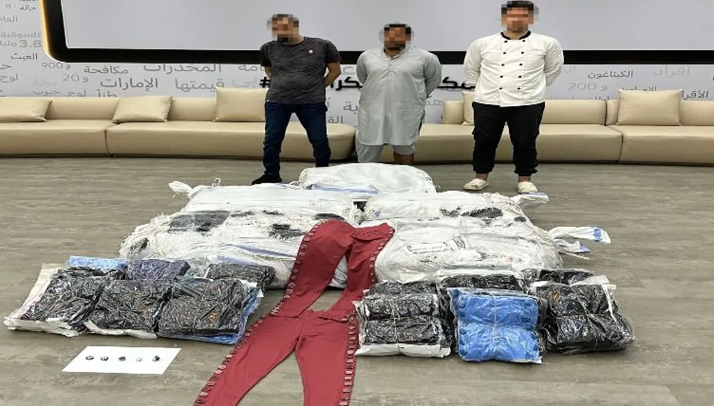 عملية "الأزرار السامة" النوعية... شرطة دبي تُحبط تهريب أكثر من 89 ألف قرص كبتاغون!