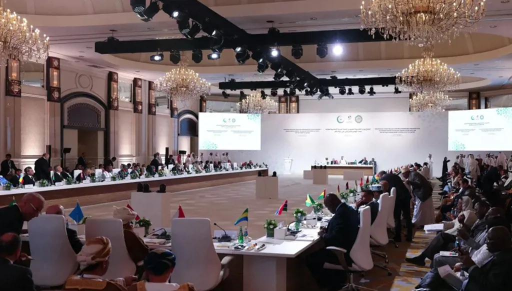 مشروع البيان الختامي لقمة الدوحة: الوقوف مع قطر في الرد على الهجوم الإسرائيلي