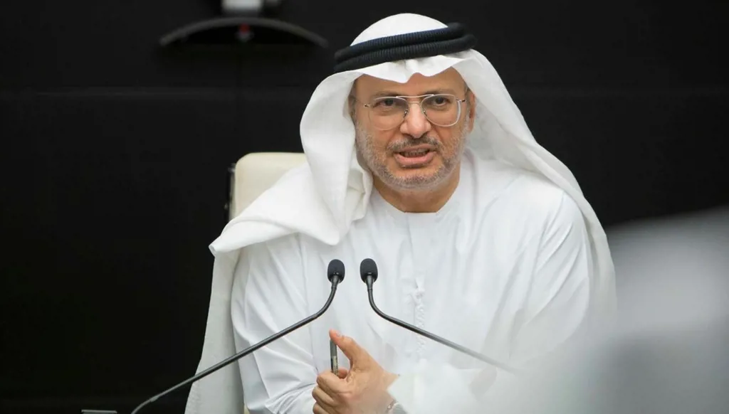قرقاش عن خطة ترامب: فرصة إنسانية وسياسية لا يجوز التفريط بها