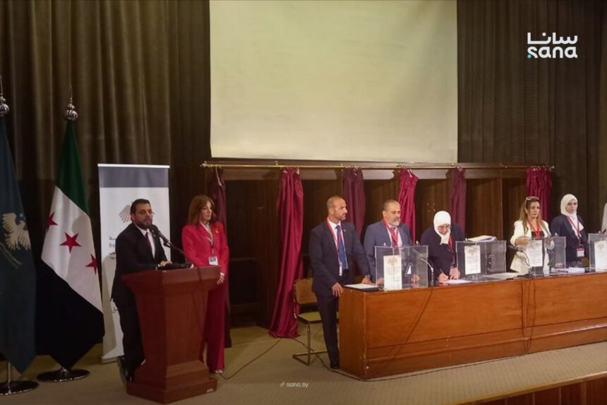 المراكز الانتخابية المعتمدة في المحافظات السورية تفتح أبوابها للبدء بعملية الاقتراع (سانا).