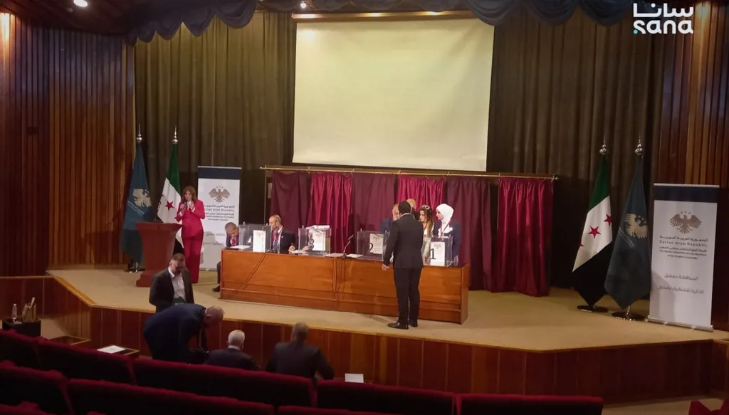 فتح صناديق الاقتراع في انتخابات أعضاء مجلس الشعب السوري في دمشق