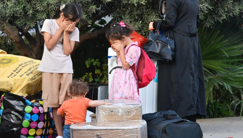 لم تعد للسوري صفة "لاجئ" حالياً في لبنان... إميل عون لـ"النهار": 3 سيناريوهات للحلّ