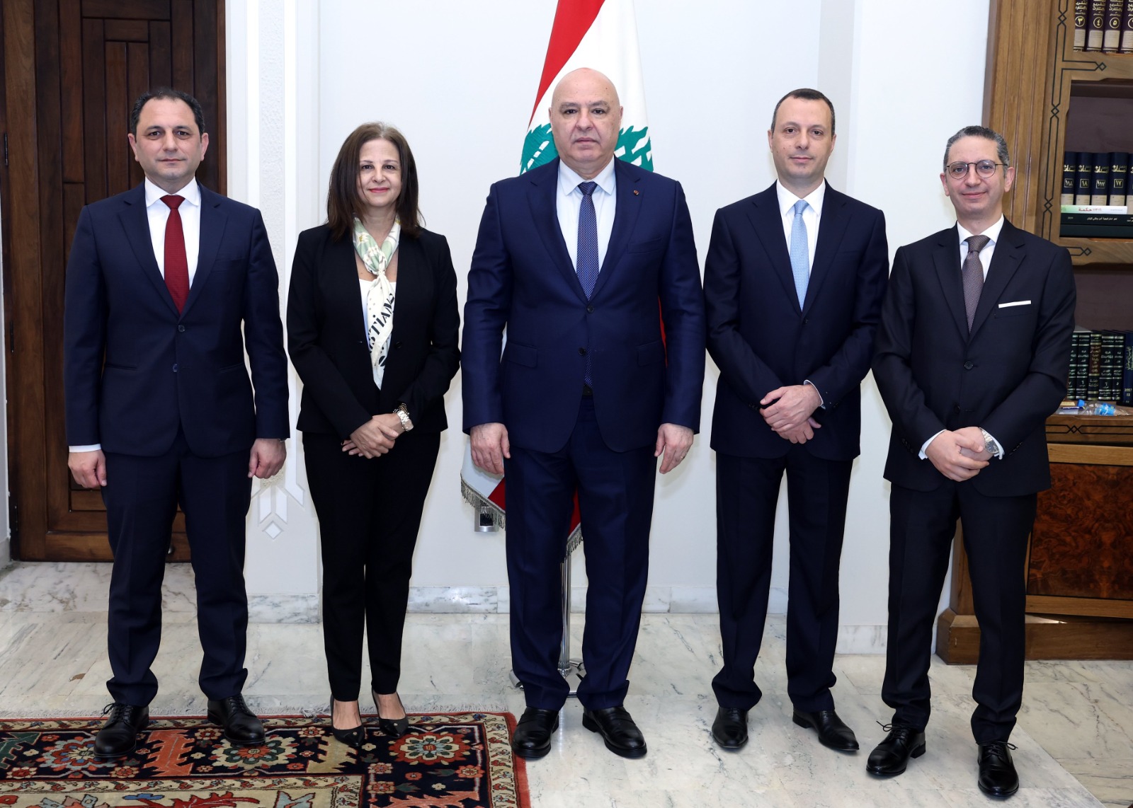 عون مع السفراء الأربعة (الرئاسة اللبنانية).