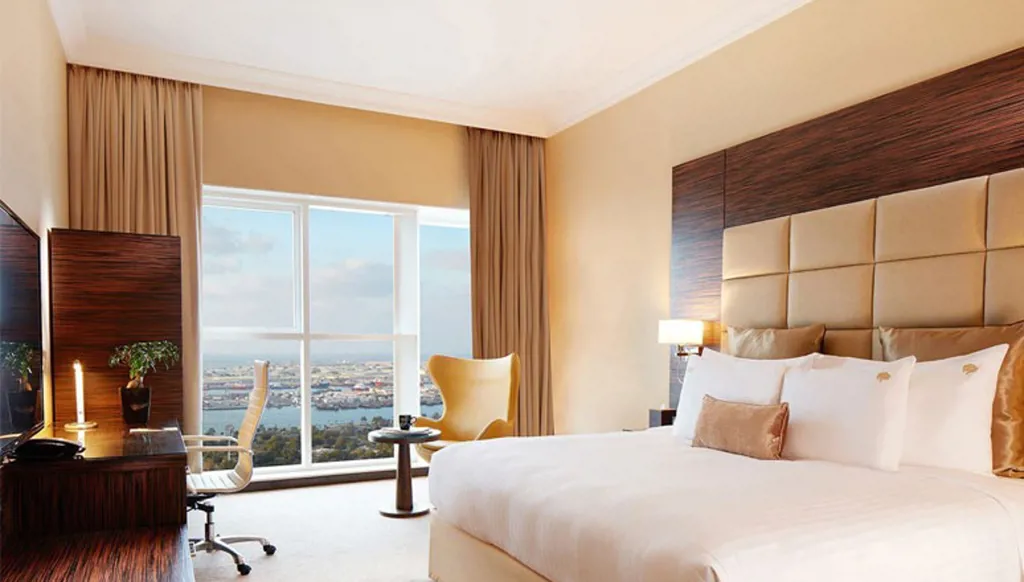 تحقيق حول غرفة رُشّت بمبيدات حشرية... إخلاء فندق في إسطنبول بعد وفاة ثلاثة سياح جرّاء تسمّم