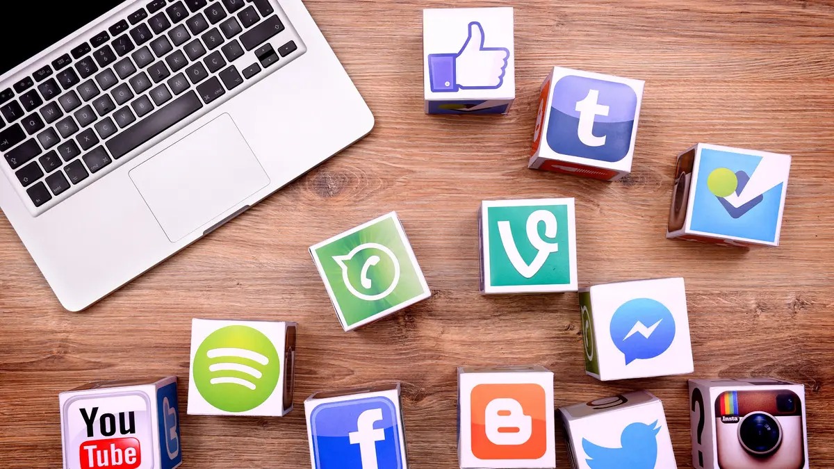 وسائل التواصل الاجتماعي(تعبيرية).