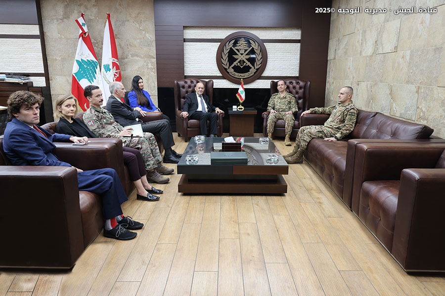 لقاء لودريان في اليرزة (مديرية التوجيه).