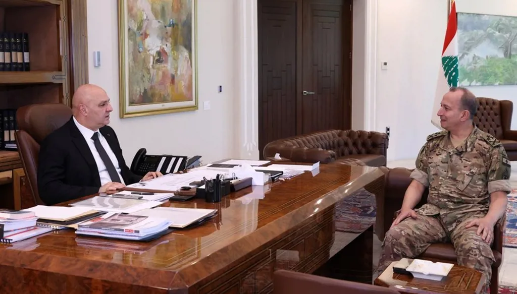 عون عقد لقاءَين أمنيَّين: توجيهات لاجتماع باريس للبحث في حاجات الجيش اللبناني