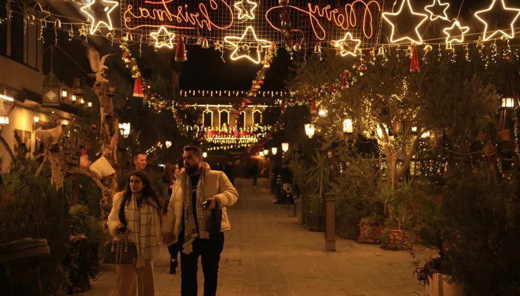 زينة الميلاد في دمشق.