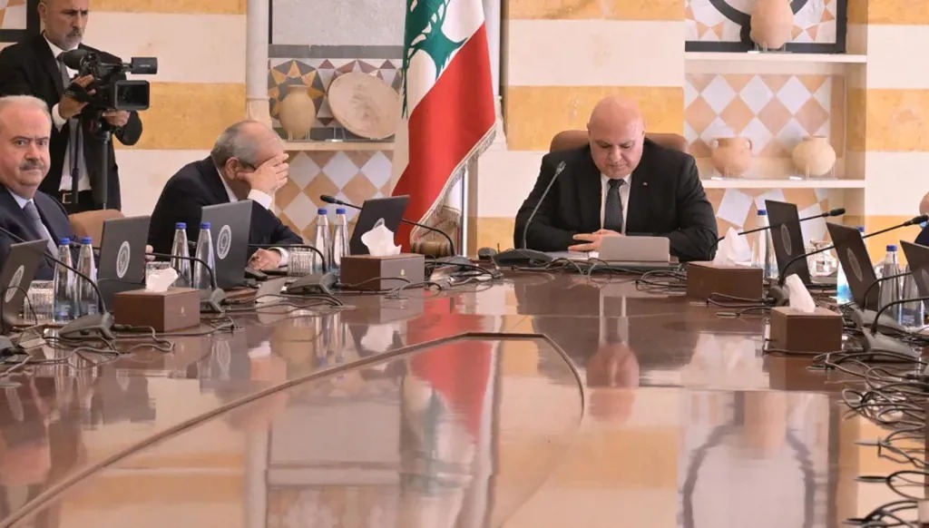 جلسة سابقة لمجلس الوزراء برئاسة عون. (نبيل اسماعيل)
