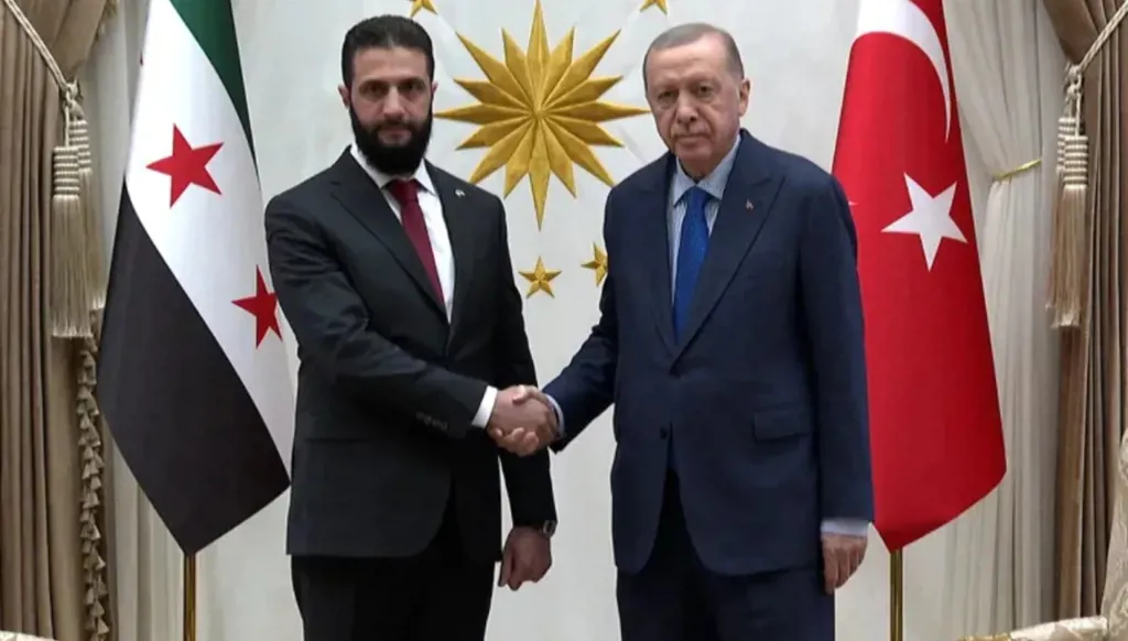 الشرع في اتصال مع إردوغان: أولويتنا حماية المدنيين وتأمين محيط مدينة حلب