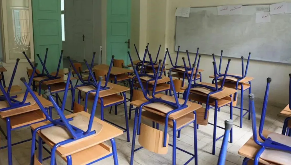 تداول فيديو لمعلمة تعنّف تلميذاً في إحدى مدارس لبنان... ووزارة التربية تفتح تحقيقاً