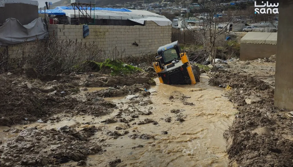 سيول تضرب شمال سوريا وغربها... وفاة ثلاثة أشخاص ونزوح عشرات العائلات