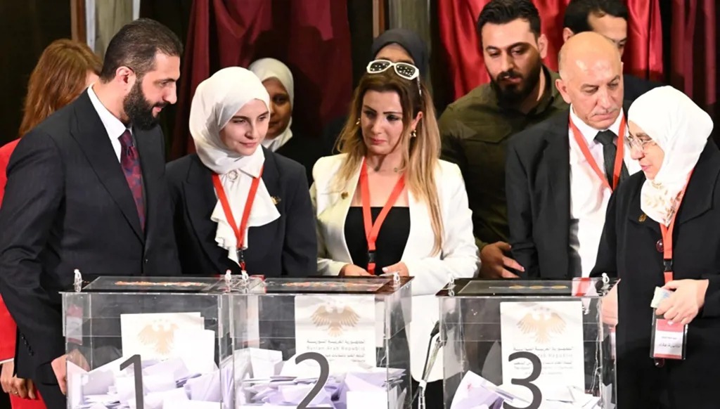 الانتاخابات التشريعية الأولى في سوريا بعد سقوط النظام (أ ف ب).