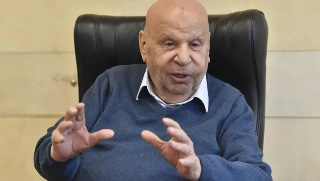 محسن دلول: وسيط في أصعب ظروف "الكيان المهزوز" وحامل رسالتين "مشؤومتين" إلى كمال جنبلاط ورفيق الحريري!