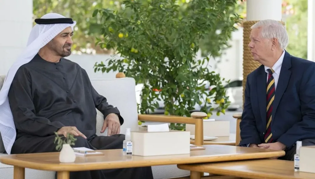 ليندسي غراهام التقى بن زايد: هناك تخطيط لعمل عسكري ضد إيران لكنّ القرار لم يُتخذ بعد