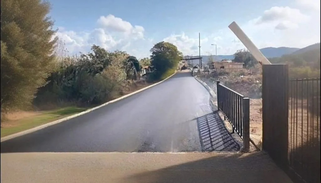 معبر جسر قمار منجز وينتظر فتحه. (ميشال حلاق)