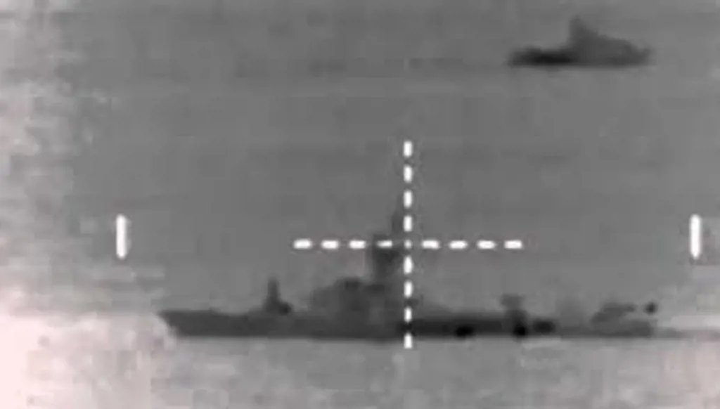 هل هاجم "حزب الله" بارجة بريطانية قُبالة سواحل لبنان باعتقاد أنّها إسرائيلية؟