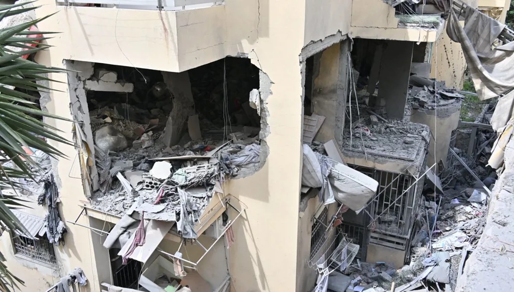 الشقة المستهدفة في عين سعادة (حسام شبارو)