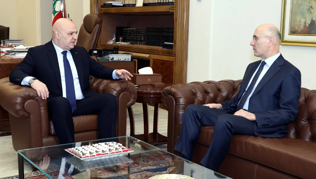 الحجار التقى عون: نُعزّز الحضور الأمني في كافة المناطق اللبنانية واتصالات لفتح معبر المصنع