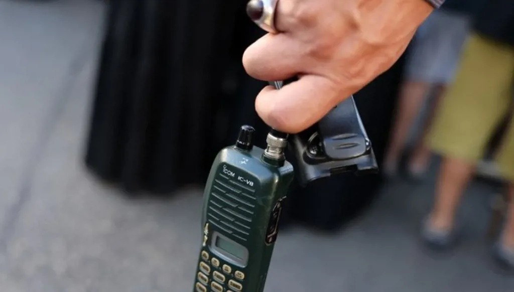 جهاز لاسلكي.