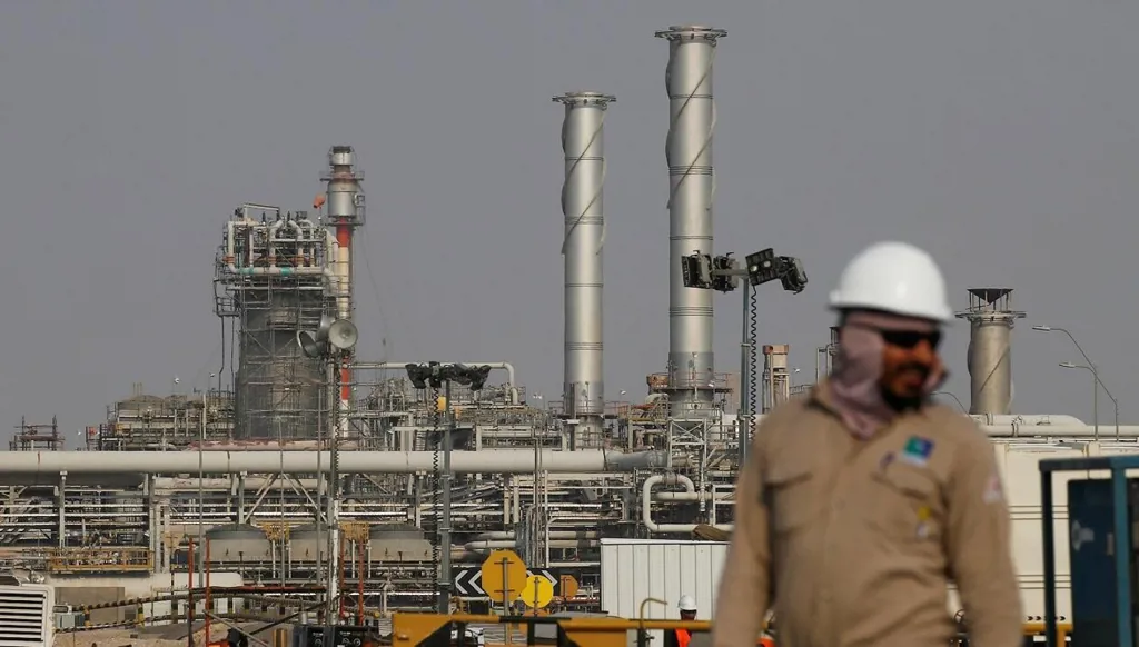 الطاقة السعودية: عودة مرافق نفط وخط أنابيب شرق–غرب لـ"طاقتها التشغيلية"