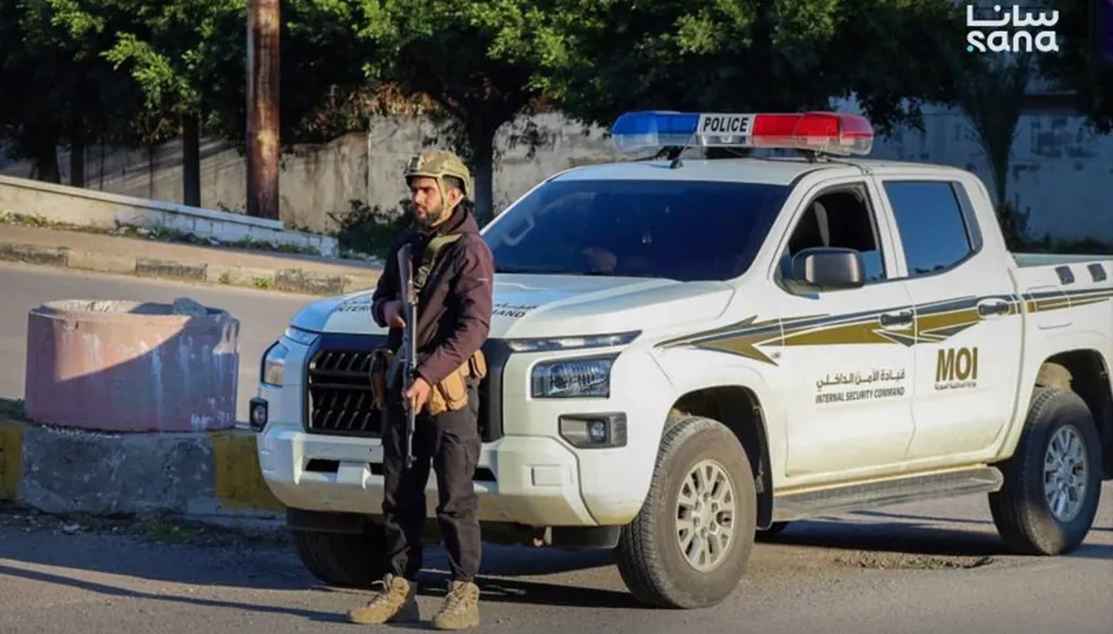 الأمن الداخلي في ريف دمشق: توقيف 3 أشخاص مسؤولين عن نقل مخدّرات من لبنان إلى سوريا