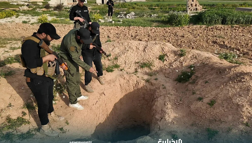 إعلام سوري: العثور على نفق لتهريب الأسلحة في ريف حمص الجنوبي بين سوريا ولبنان