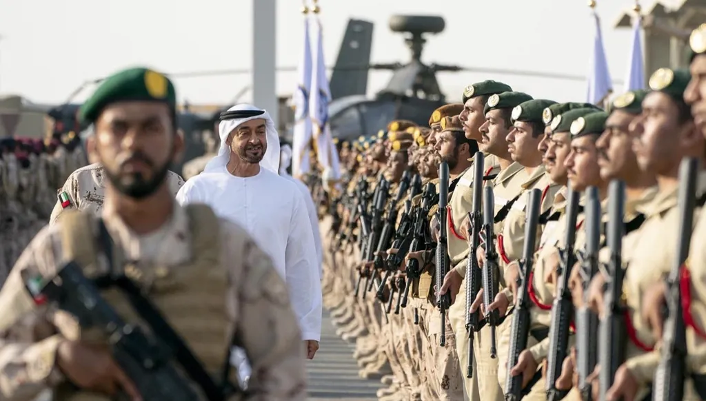 قادة الإمارات يحتفلون باليوبيل الذهبي لتوحيد القوّات المسلّحة: درع الوطن وسنده